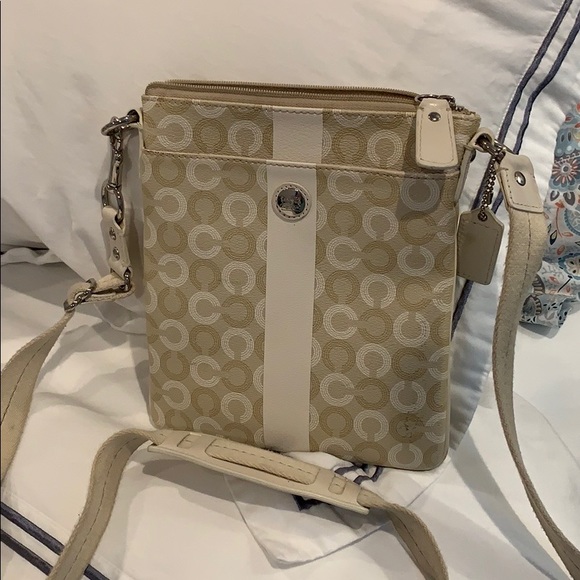 Collection of coach bags - Picture 8 of 10